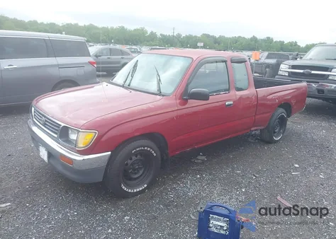 1996 Toyota Tacoma Xtracab z USA, uszkodzony, nr VIN 4TAVL52N1TZ128651